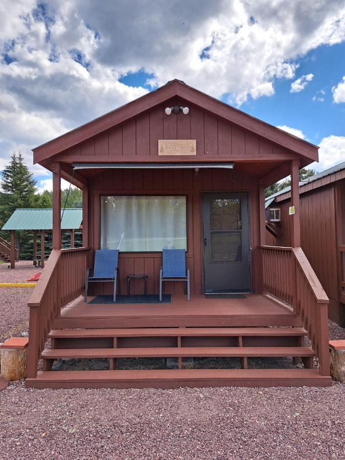 Sky Eco - Glacier General Store And Cabins Coram Exterior foto